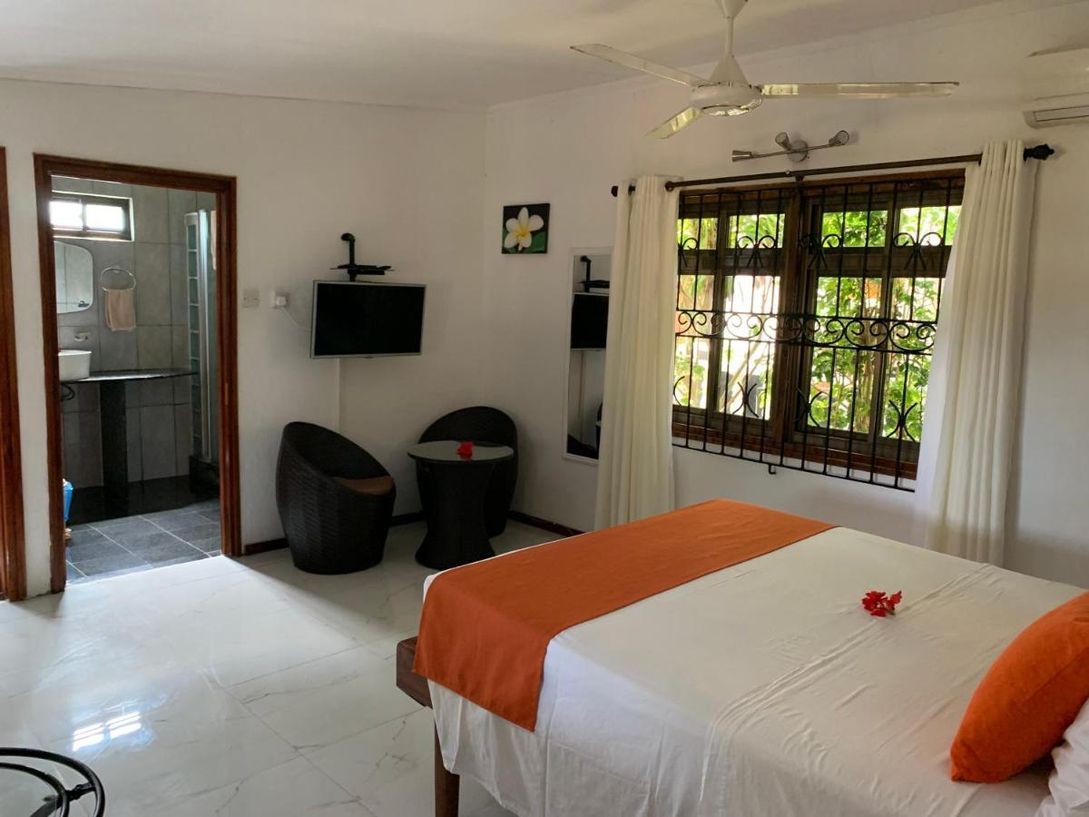 Amitie Chalets Praslin グラン・アンス エクステリア 写真