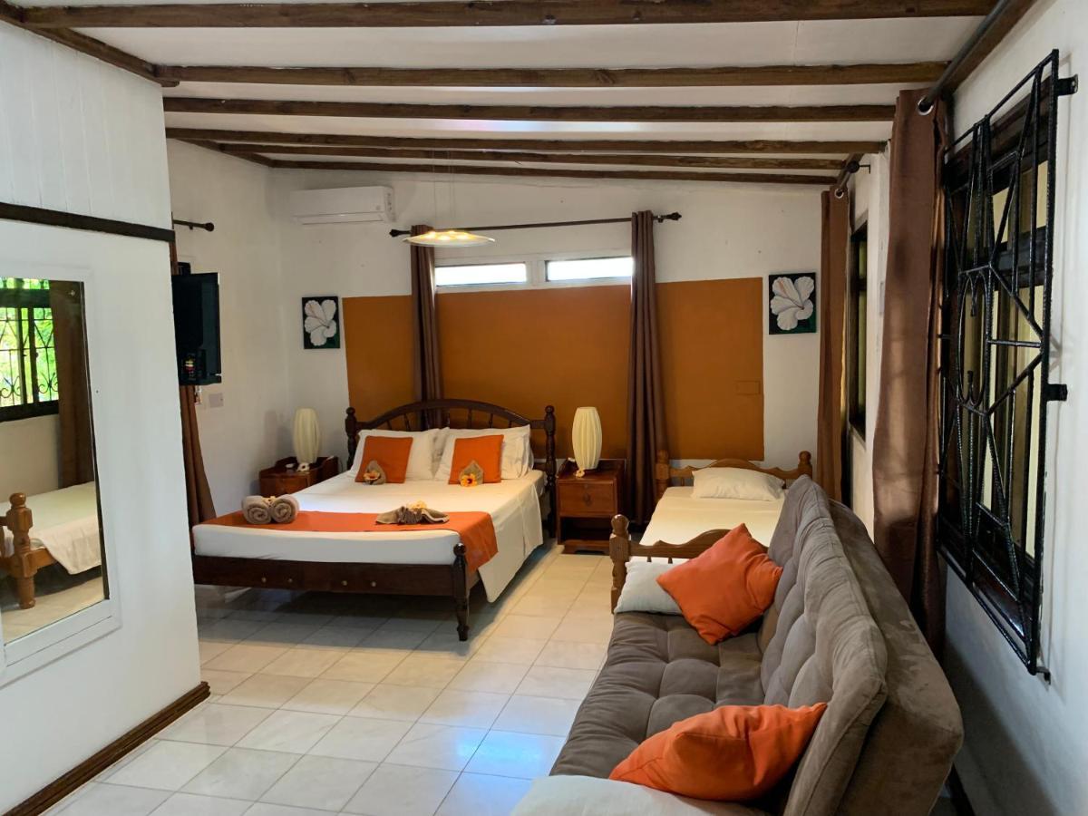 Amitie Chalets Praslin グラン・アンス エクステリア 写真
