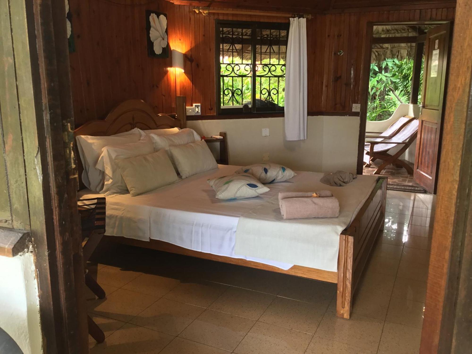 Amitie Chalets Praslin グラン・アンス エクステリア 写真