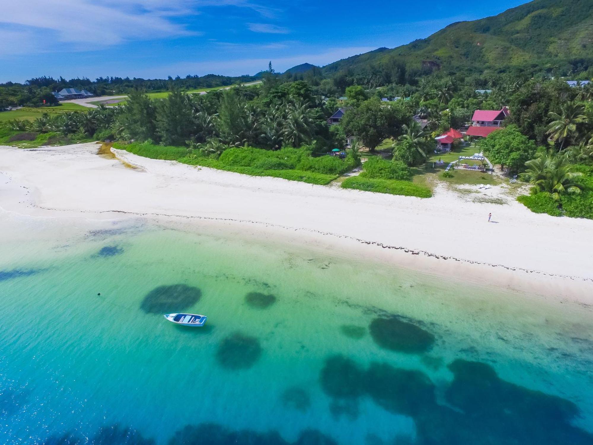 Amitie Chalets Praslin グラン・アンス エクステリア 写真